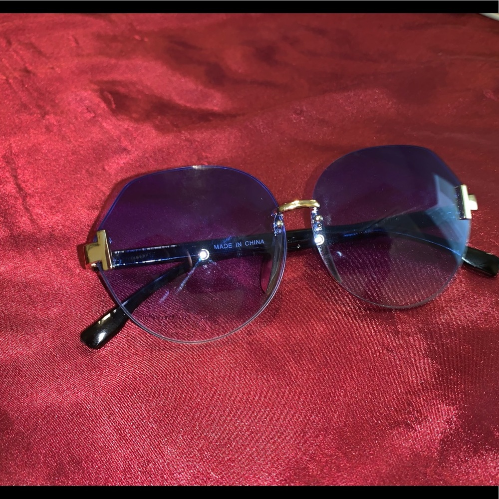 Blue ombré sunglasses